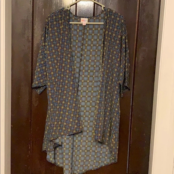 ❤️ 2 for $20 ❤️ NWT! Women’s Lularoe Lindsay Size Small - Picture 1 of 2